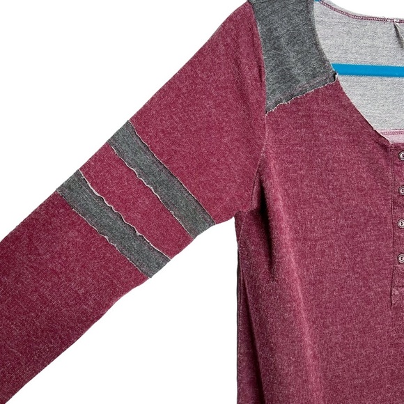 Tresics Maroon & Gray Varsity Striped Terrycloth Lined Knit Henley - Picture 2 of 11